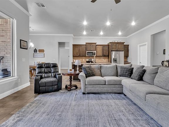 5th image of 15625 Willow Bay Dr
