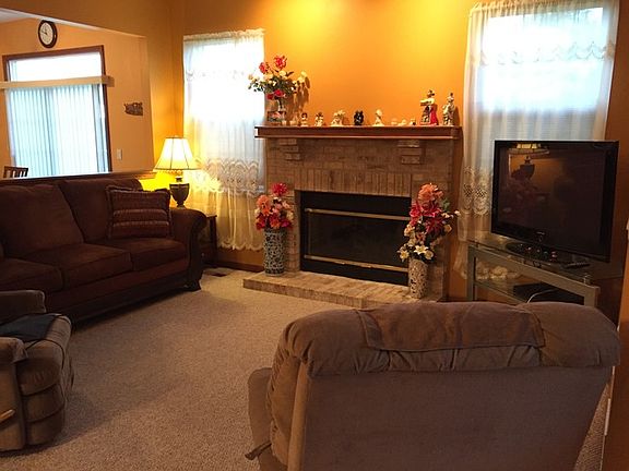 5th image of 16312 Crescent Lake Dr