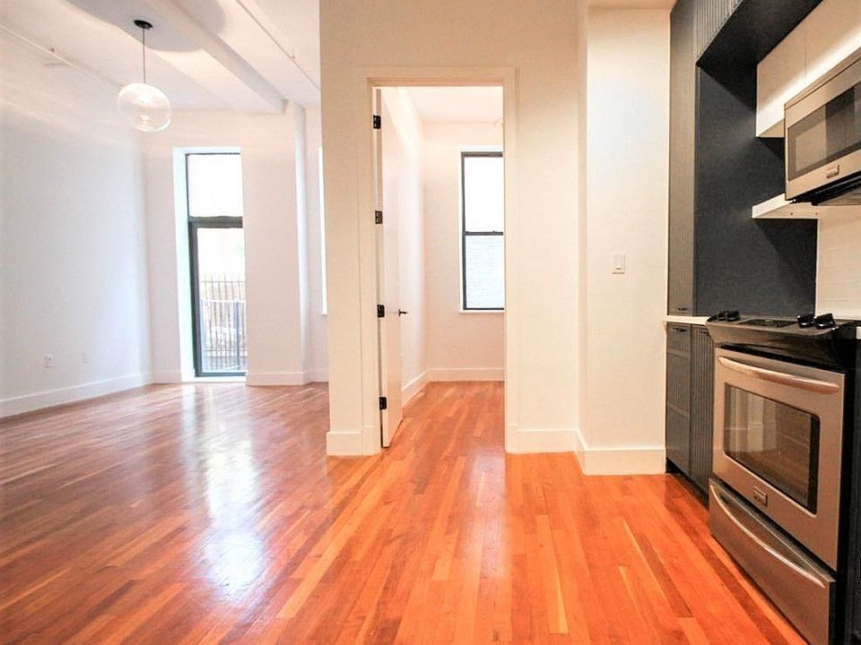 1st image of 182 Bainbridge St #110