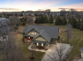 1321 Whistler Point Rd, Woodbury, MN 55129