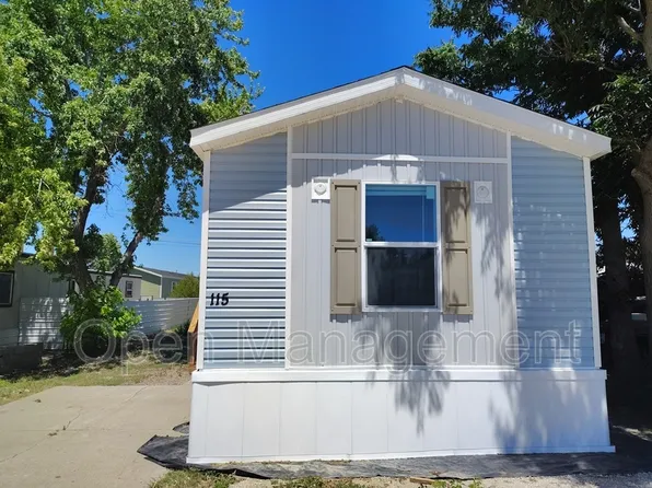 120 Terry Blvd, Gering, NE