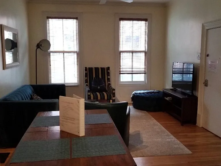 40 Hanson St #2 — Photo 8