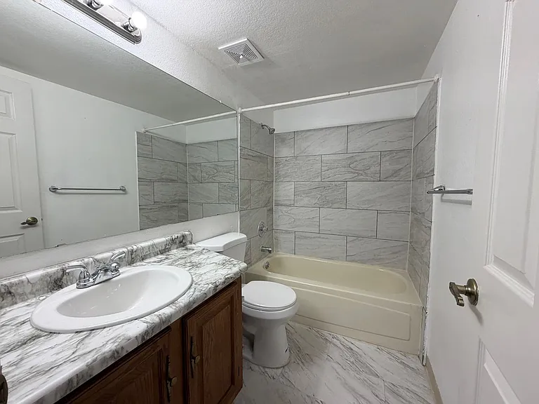 12043 W Cross Dr #107 — Photo 17