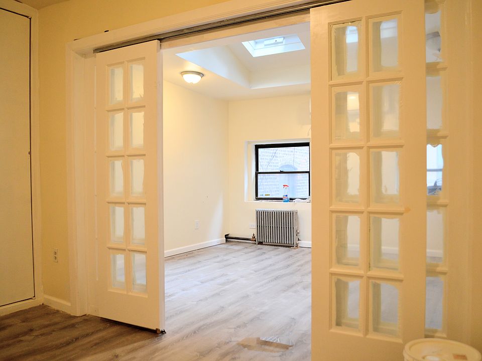 1st image of 7 W 20th St APT 5