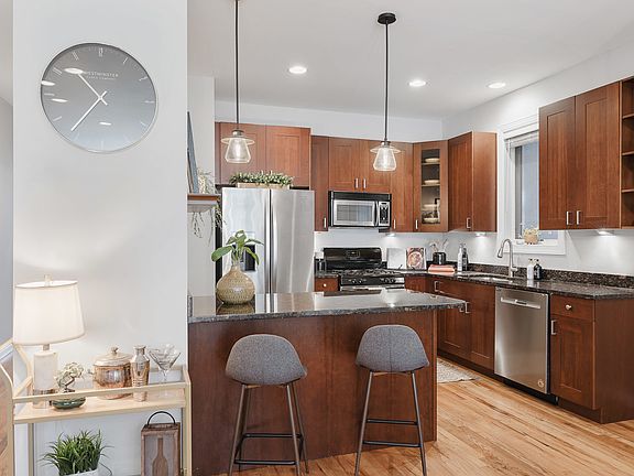 5th image of 1253 N Bosworth Ave APT 1