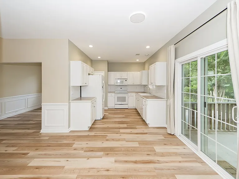112 Tanglewood Cir — Photo 10