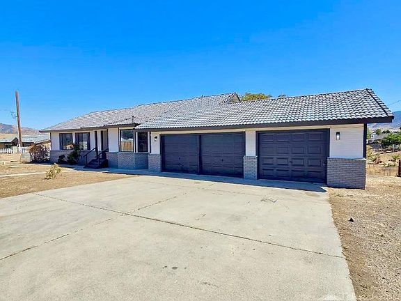 2nd image of 20220 Mesa Dr