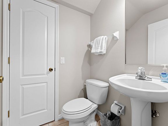 5th image of 2173 Harrison St