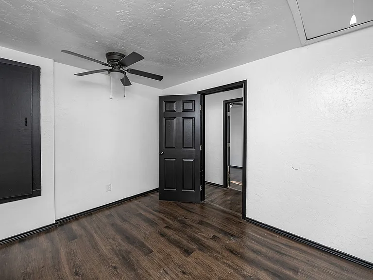 1905 NW Baldwin Ave — Photo 26