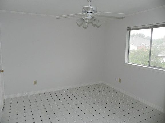 upstairs bedroom/activity ro