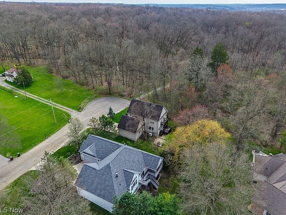 3rd image of 7156 Holzhauer Rd