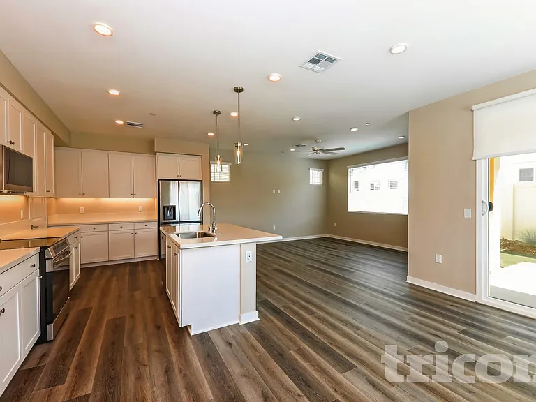 29422 Walnut Tree Way — Photo 3