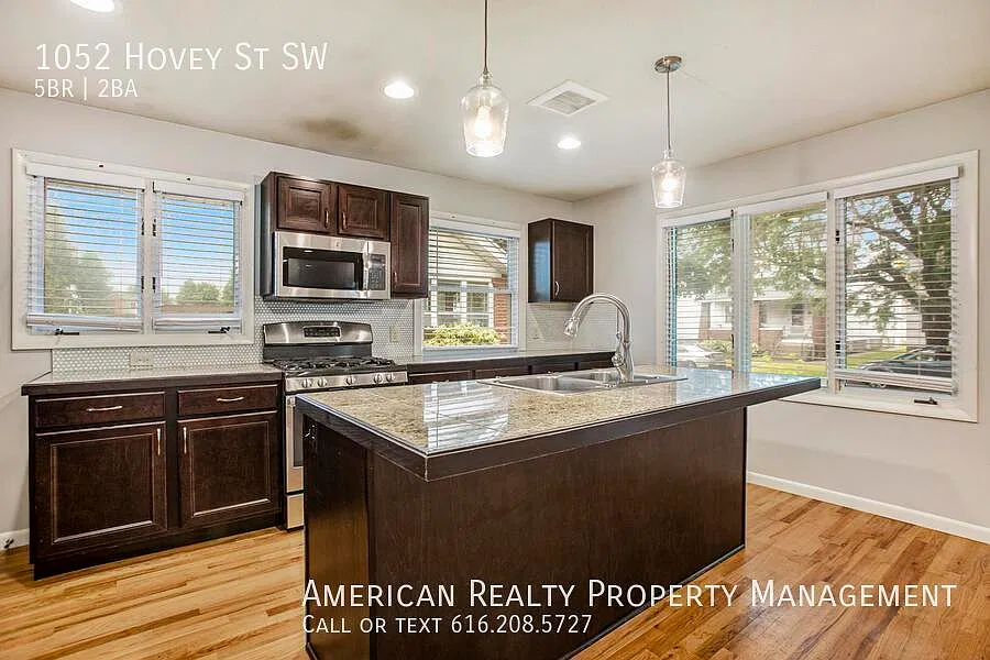 5 bed, 1800 sqft, $3,200 — Photo 3