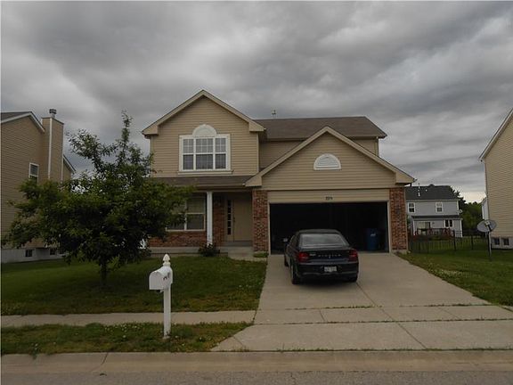3rd image of 229 Americana Cir