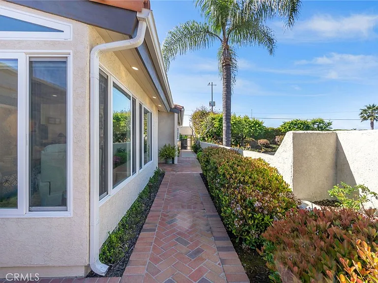 24232 Porto Verde — Photo 32