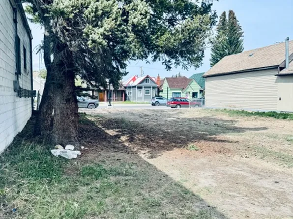 711 E Park Ave, Anaconda, MT 59711