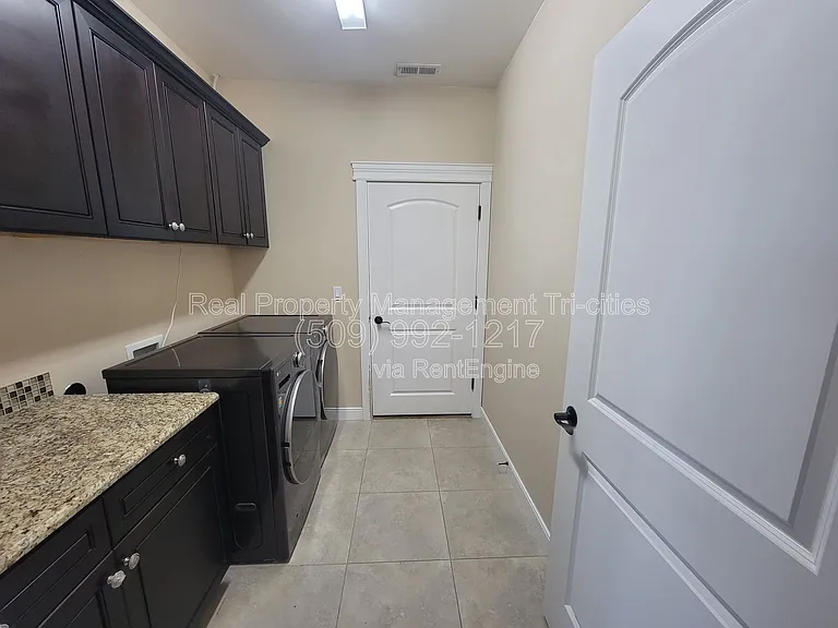 2348 W 49th Ave — Photo 12