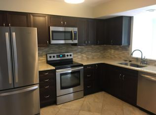 22 Old Coach Rd, Clifton Park, NY 12065