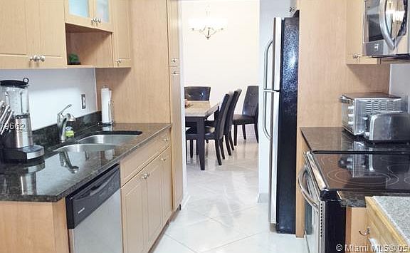 5th image of 4400 Hillcrest Dr APT 504A