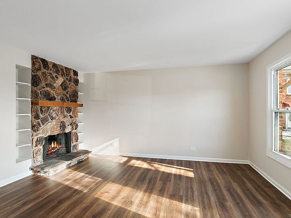 3rd image of 1333 Petersburg Ct Unit 0