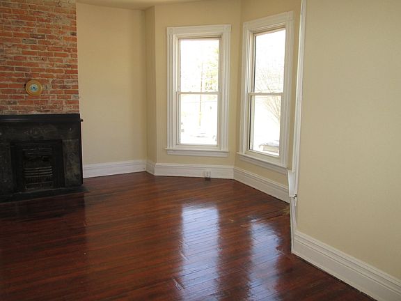 2nd image of 2201 Jefferson Ave #B