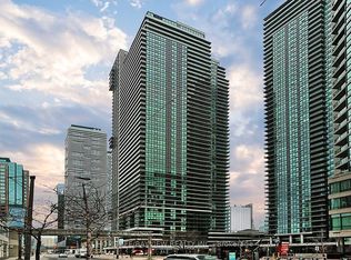 33 Bay St #1905-C01, Toronto, ON M5J 2Z3