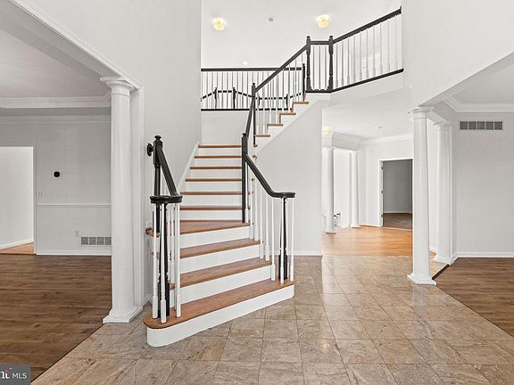 2nd image of 11123 Willow Green Way
