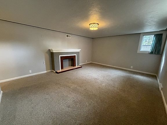 5th image of 1019 Poly Dr #2