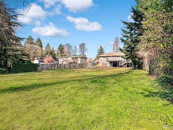 Dream back yard with room to roam.