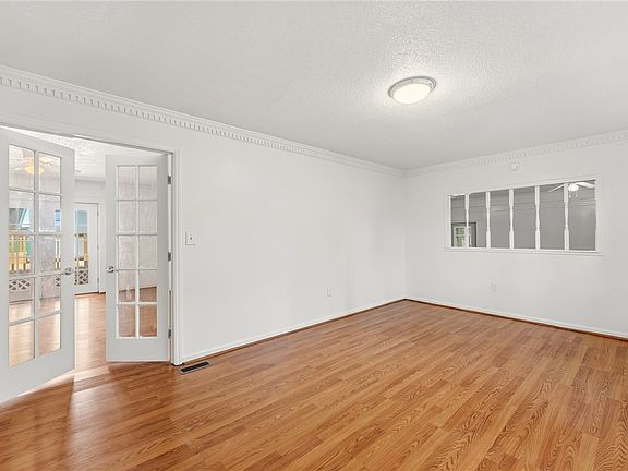 4th image of 200 Pisgah Dr