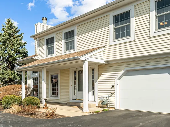 220 Whitewood Dr, Streamwood, IL 60107