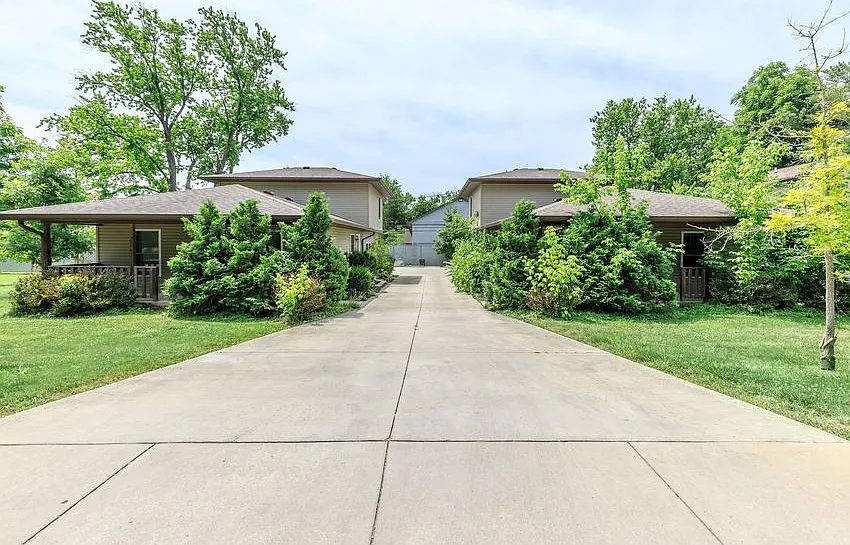 Regency Court Apartments