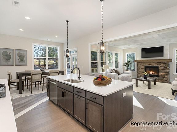 2nd image of 484 Edmunds Ln #48