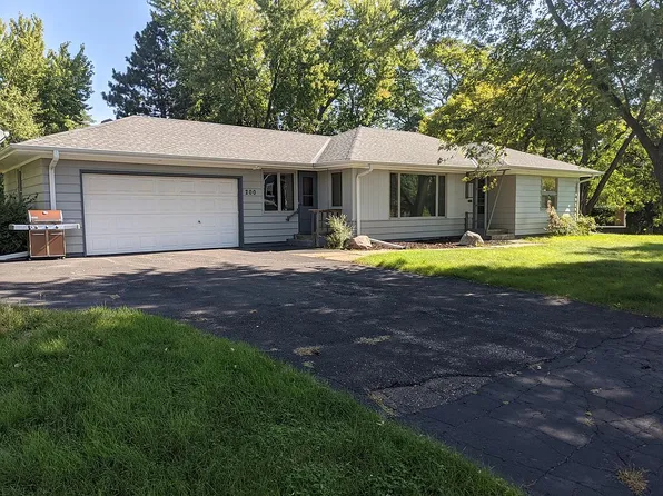 200 Cutacross Rd, Golden Valley, MN 55422