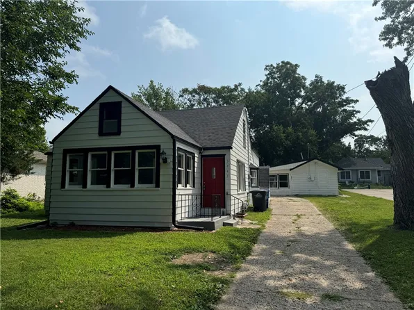 3843 40th St, Des Moines, IA 50310