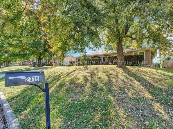2318 E Parkwood St, Springfield, MO 65803