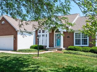 180 Locust Curve Dr, Delaware, OH