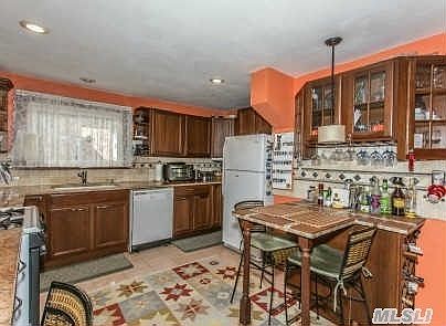 5th image of 163 Lakeview Ave