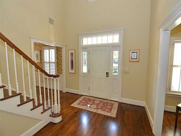 3rd image of 757 Green Oaks Ct