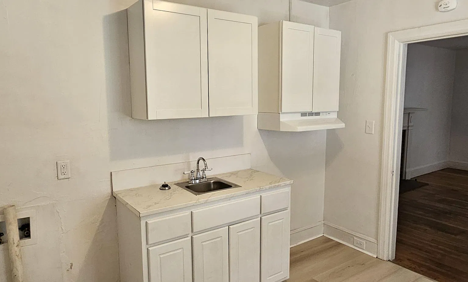 2 bed, 744 sqft, $895 — Photo 4