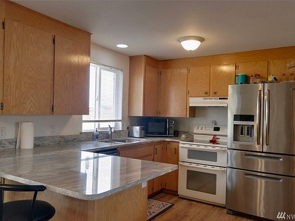5th image of 1227 Lowry St