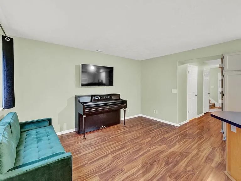 4727 W Mona Ln — Photo 6