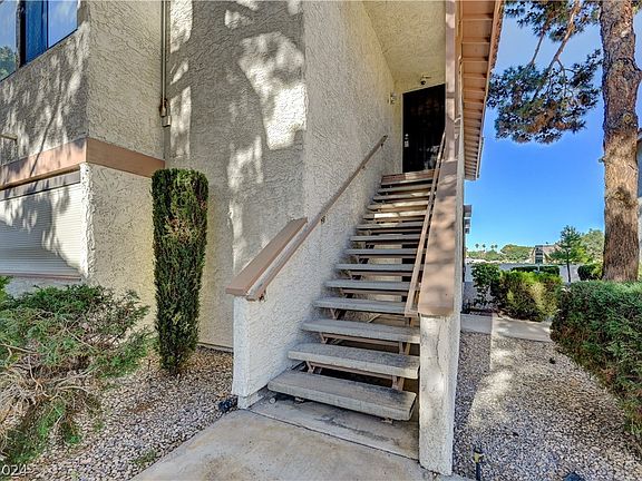 2nd image of 1337 Del Mar St #202