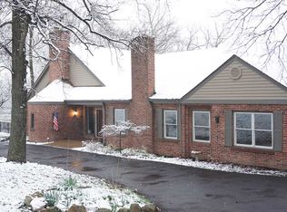 9104 Rott Rd, Saint Louis, MO 63127