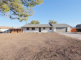 11385 Chimayo Rd, Apple Valley, CA 92308