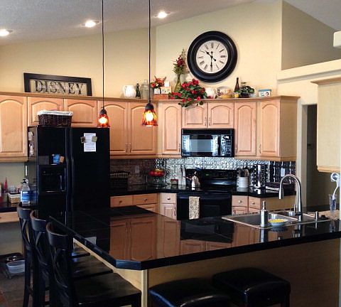 2nd image of 895 Summerfield Dr