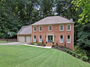 135 River Lake Ct, Roswell, GA 30075
