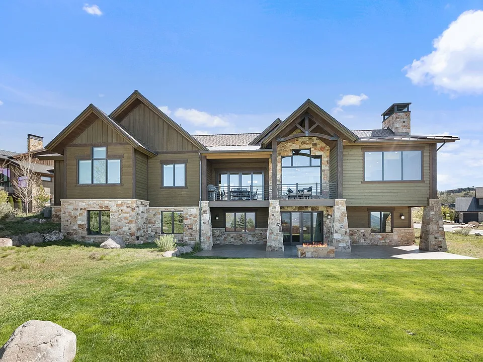 1075 N Oquirrh Mountain Dr