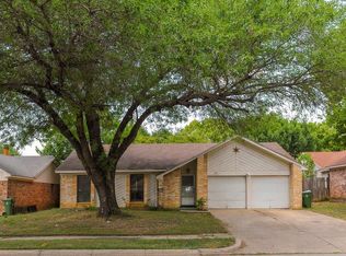 2403 Redbrook Ct, Arlington, TX 76014
