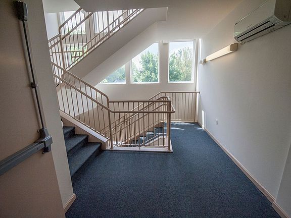 5th image of 45 Benwell Rd Unit 401